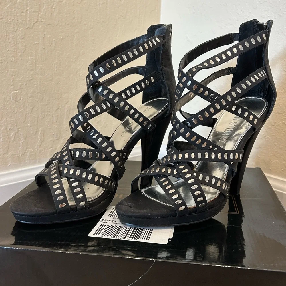 ◼️HP◼️Edgy Black Studded Strappy Heels EUC - Picture 2 of 8